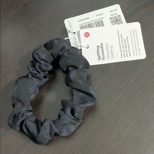 Lululemon Uplifting Scrunchie